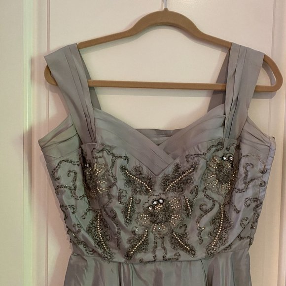 VINTAGE EVENING DRESS - Beaded Embroidery - Picture 3 of 7